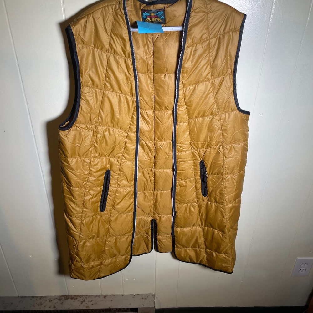 Vintage 1960s Eddie Bauer Full Zip Quilted Puffer Vest Gold Tan Size 23x37